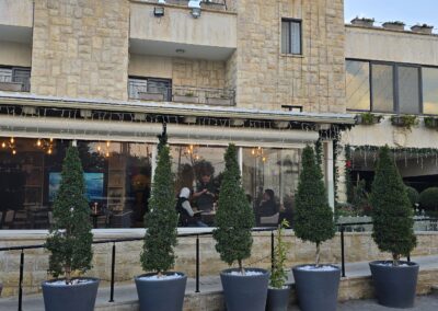 Laura restaurant outside