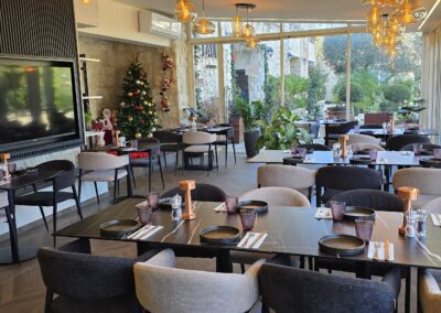 Laura restaurant panorama image