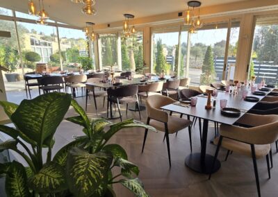 Laura restaurant side view